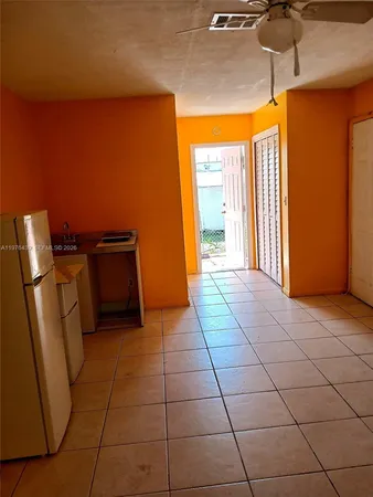 $1,000 | 505 Northwest 3rd Street, Unit 12, Dania Beach, FL 33004