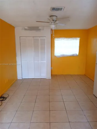 $1,000 | 505 Northwest 3rd Street, Unit 12, Dania Beach, FL 33004