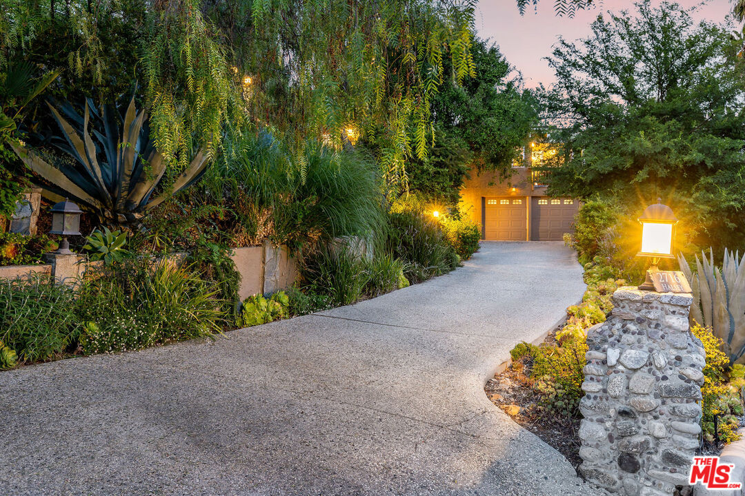 2716 Halsey Road Topanga, CA 90290 - Photo 7 of 51