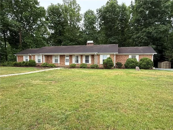 $2,000 | 1022 E. Sheraton Park Road, Pleasant Garden, NC 27313