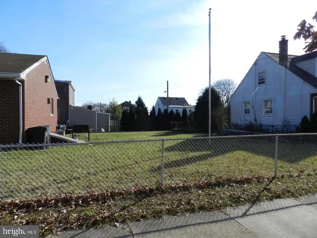 $2,850 | 1040 Indiana Avenue, Trenton, NJ 08638