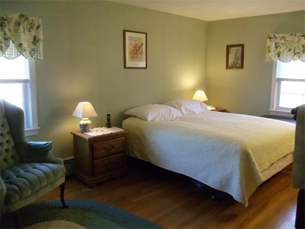 26 Hiawatha Road Woburn, MA 01801 - Photo 8 of 13 Gallery Image 8