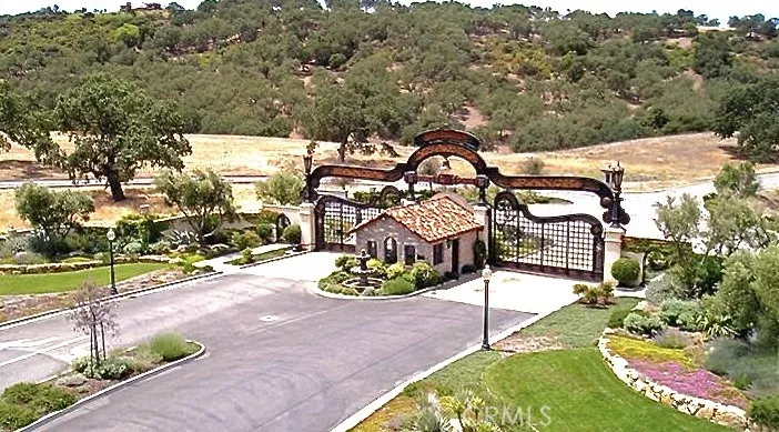 2255 Battering Rock Road Templeton, CA 93465 - Photo 11 of 14 an outdoor space with seating space