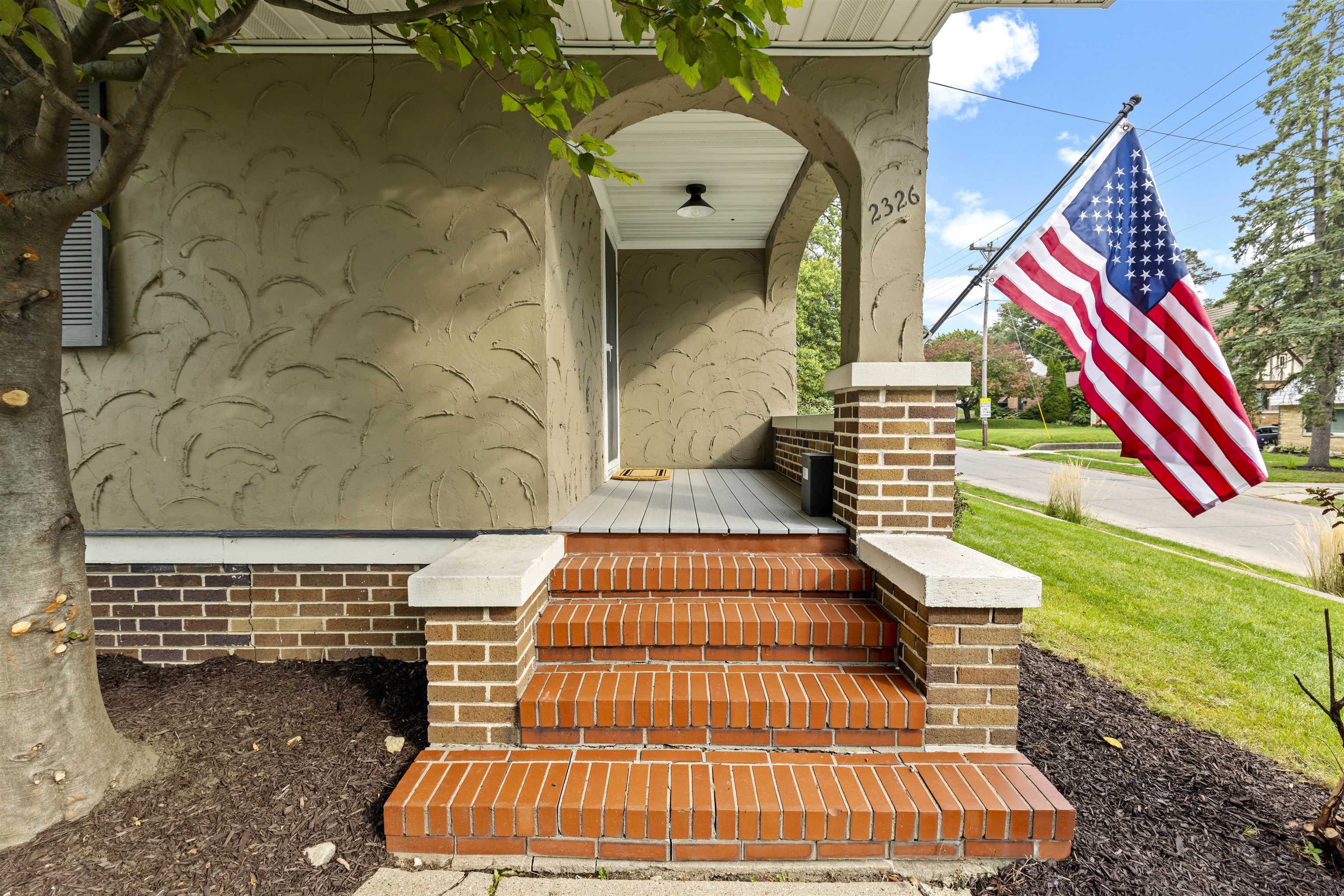 2326 Rural Street Rockford, IL 61107 - Photo 2 of 23 Gallery Image 2