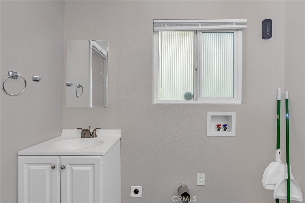 92 East 12th Street Merced, CA 95341 - Photo 14 of 29