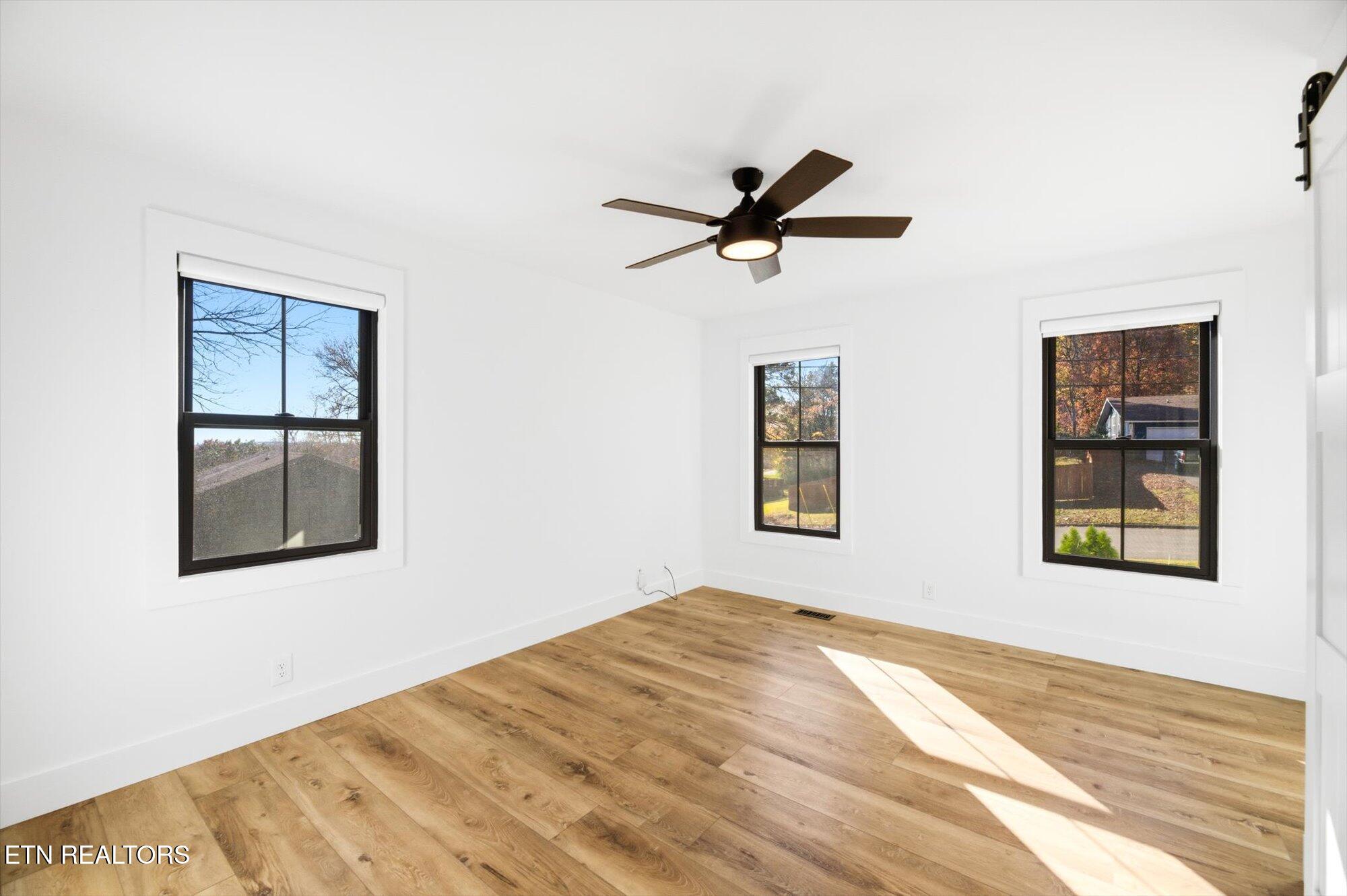 304 Oran Road Knoxville, TN 37934 - Photo 21 of 56 Master bedroom