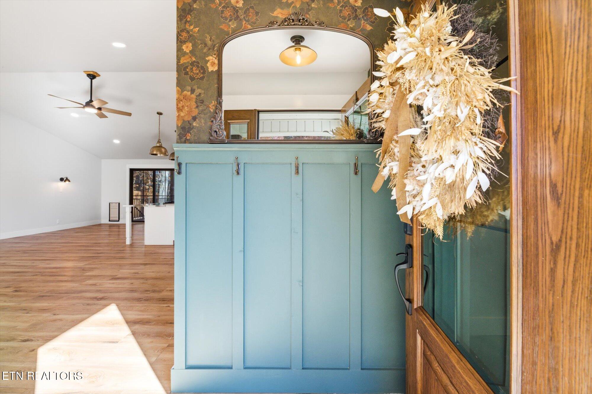 304 Oran Road Knoxville, TN 37934 - Photo 5 of 56 Foyer at front door