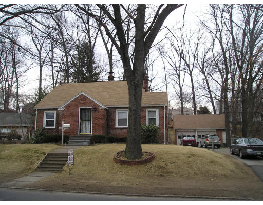 301 Harkness Avenue Springfield, MA 01118 - Photo 1 of 13