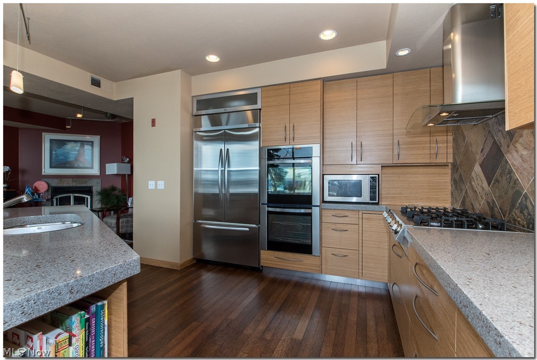 1237 Washington Avenue, Unit 1209 Cleveland, OH 44113 - Photo 5 of 33
