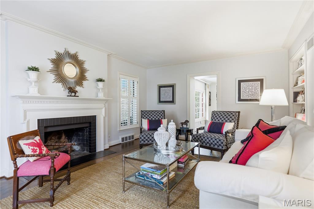 44 Willow Hill Road Ladue, MO 63124 - Photo 4 of 28 Gallery Image 4