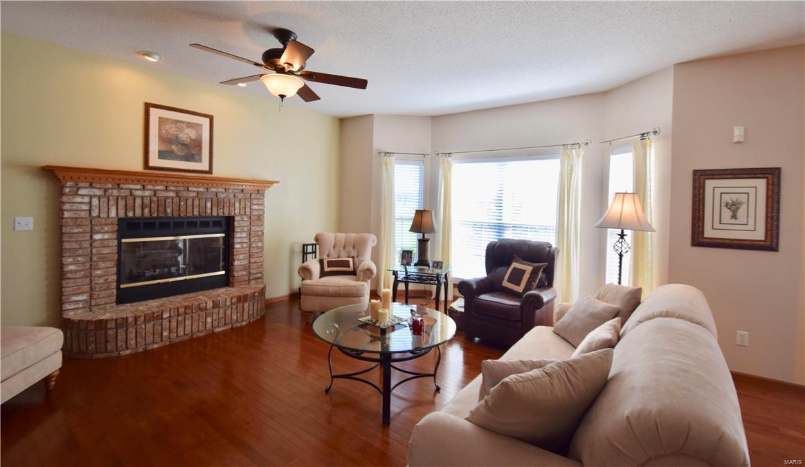 5316 Quercus Grove Road Edwardsville, IL 62025 - Photo 4 of 39