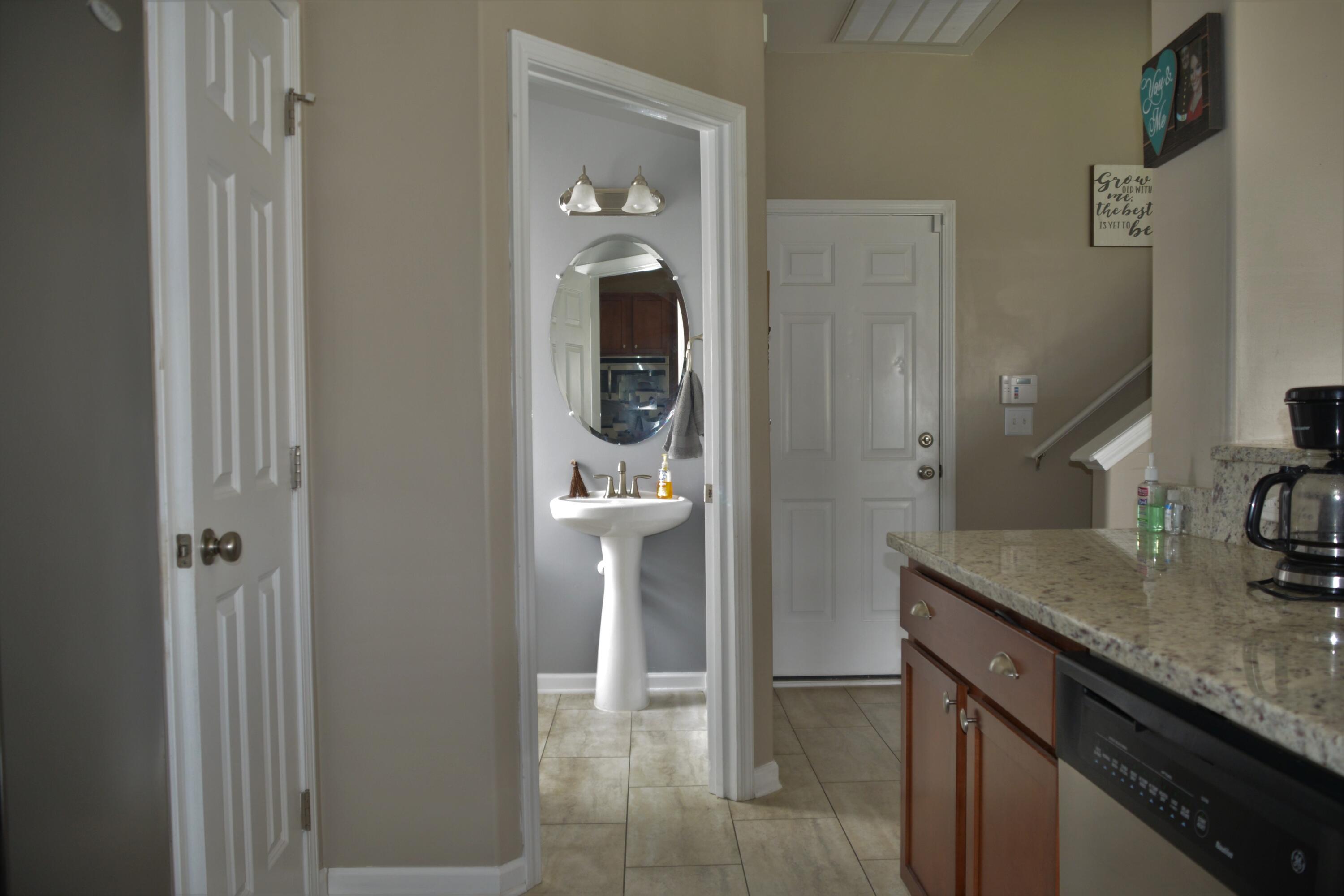 102 Summer View Road Summerville, SC 29486 - Photo 10 of 30 9