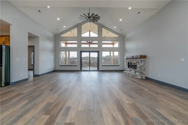 $825,000 | 31291 Los Breezes Circle, Rocky Mount, MO 65072