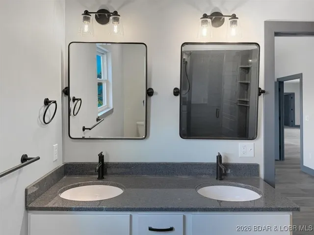 $825,000 | 31291 Los Breezes Circle, Rocky Mount, MO 65072