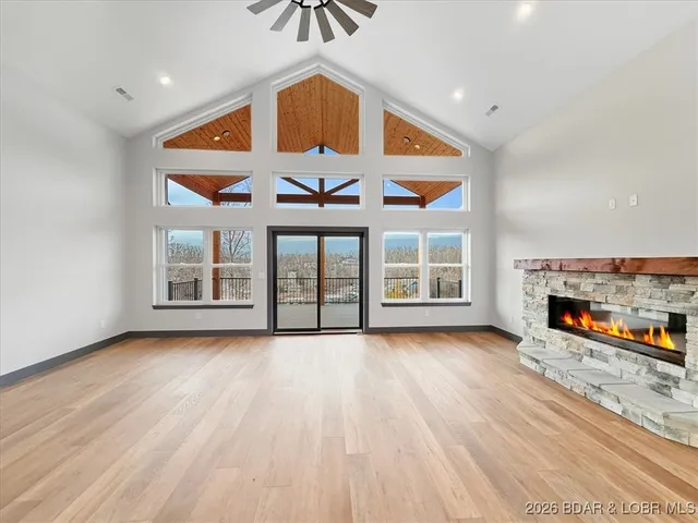 $825,000 | 31291 Los Breezes Circle, Rocky Mount, MO 65072