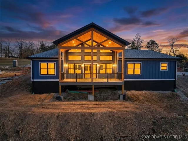 $825,000 | 31291 Los Breezes Circle, Rocky Mount, MO 65072