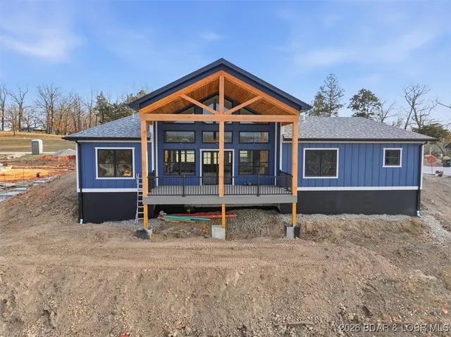 $825,000 | 31291 Los Breezes Circle, Rocky Mount, MO 65072