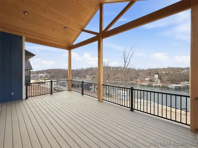 $815,000 | 31291 Los Breezes Circle, Rocky Mount, MO 65072