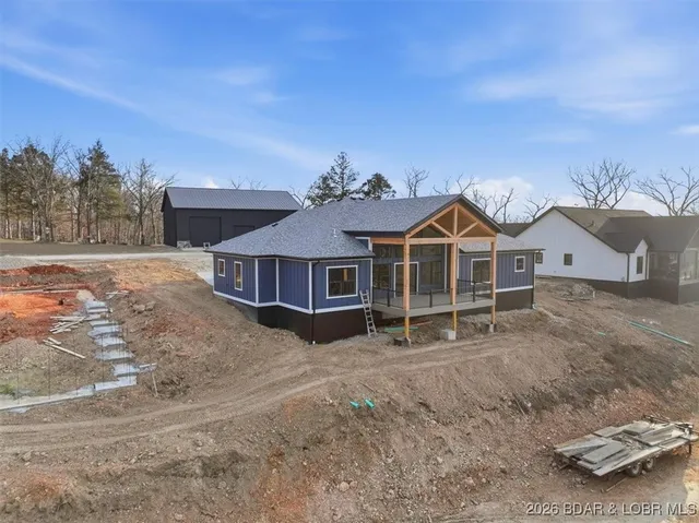 $825,000 | 31291 Los Breezes Circle, Rocky Mount, MO 65072