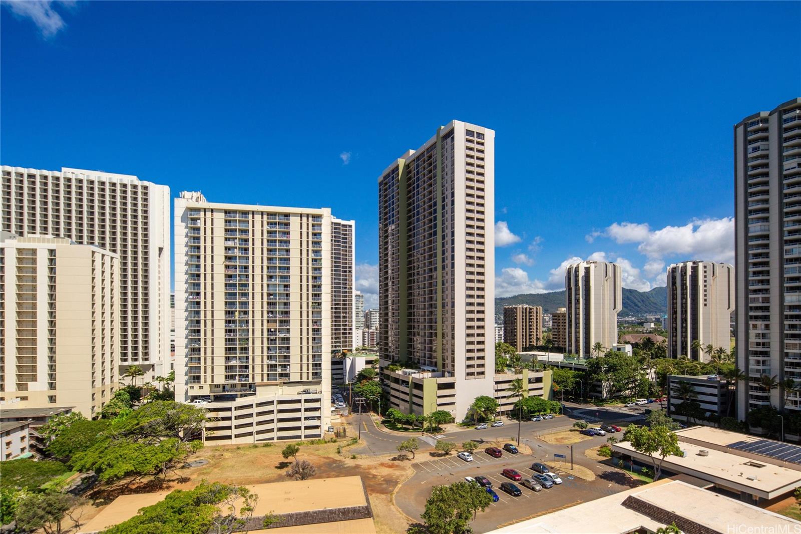 240 Makee Road, Unit 12C Honolulu, HI 96815 - Photo 19 of 21 The view looking west