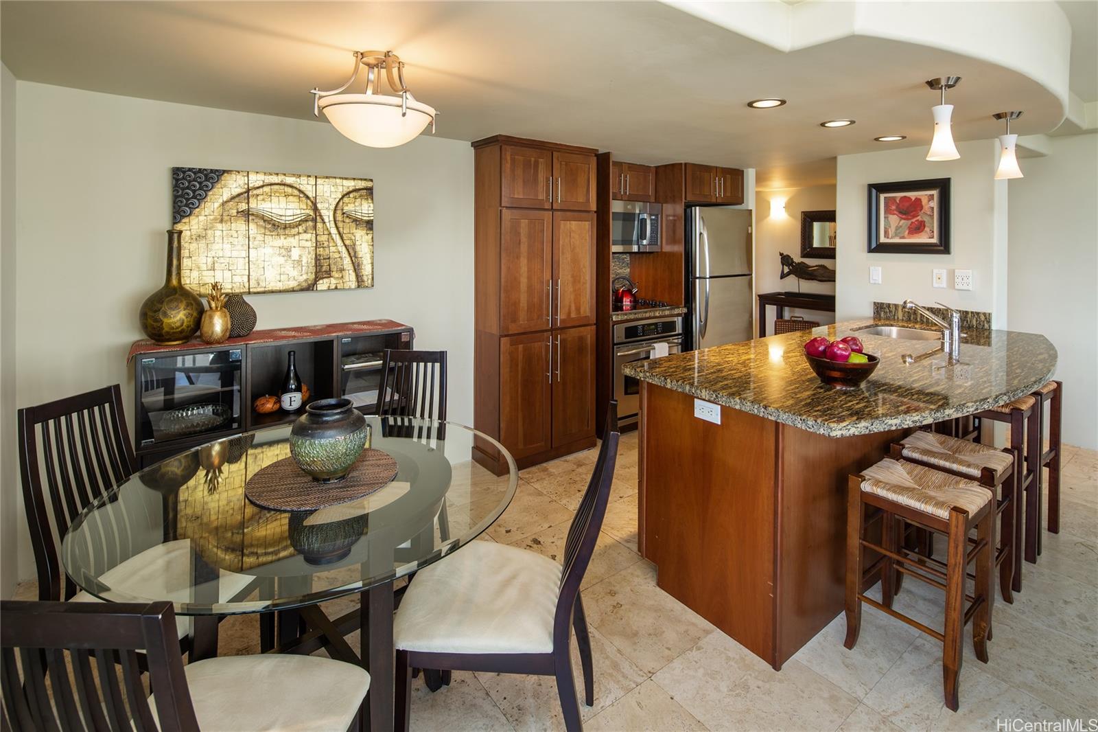 240 Makee Road, Unit 12C Honolulu, HI 96815 - Photo 5 of 21 Clean lines with open kitchen area