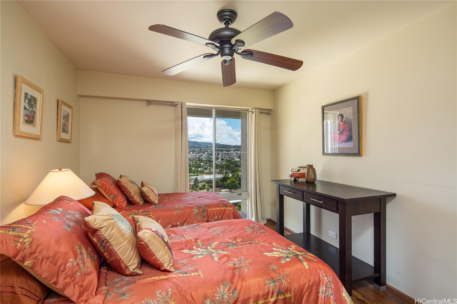 240 Makee Road, Unit 12C Honolulu, HI 96815 - Photo 10 of 21 Guest bedroom with mountain views