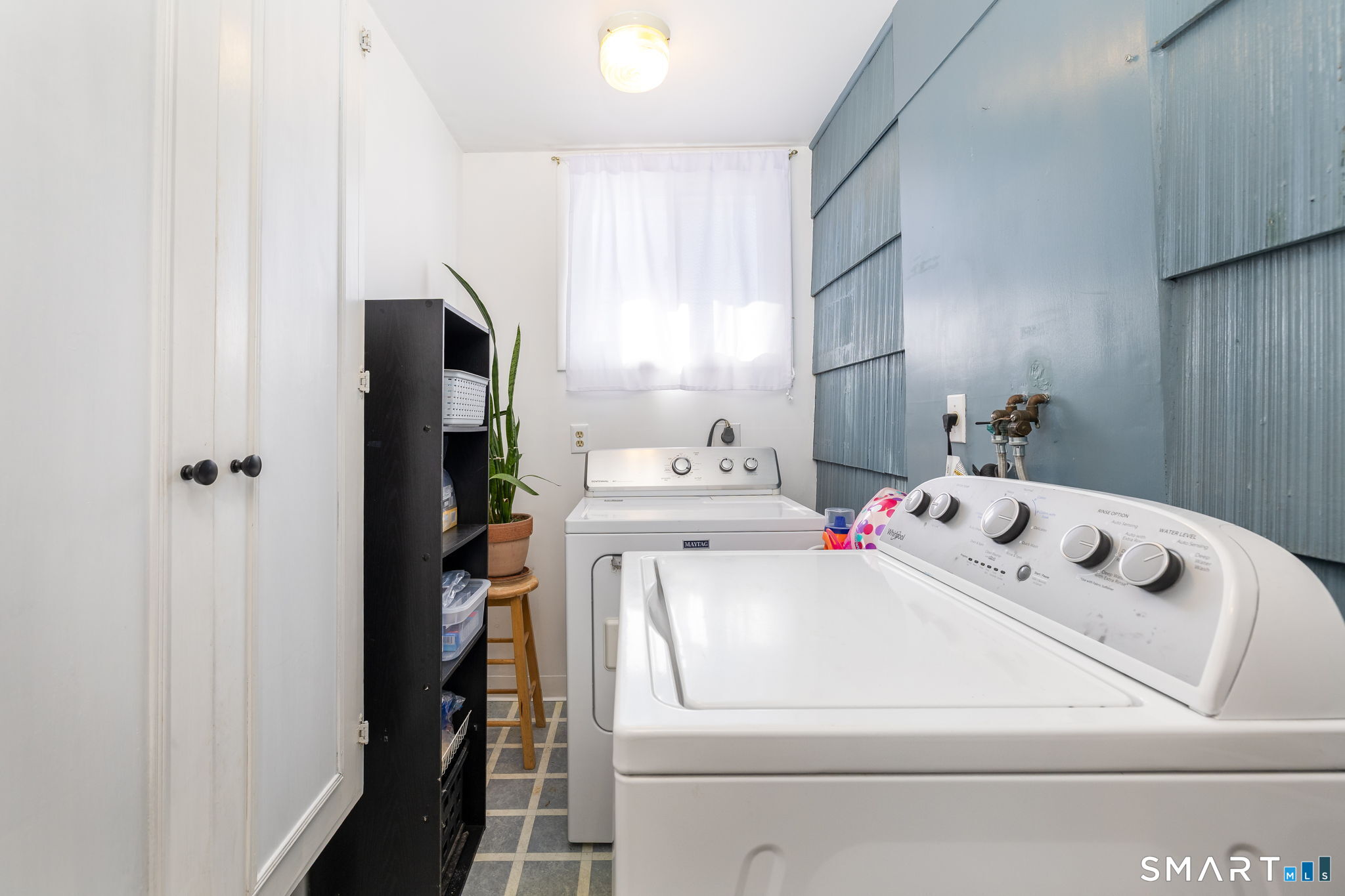 4 Lewis Street Simsbury, CT 06081 - Photo 23 of 30