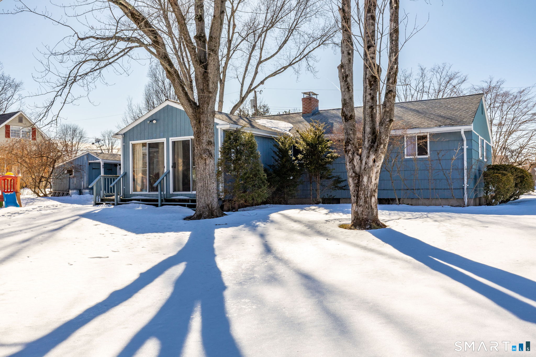 4 Lewis Street Simsbury, CT 06081 - Photo 4 of 30