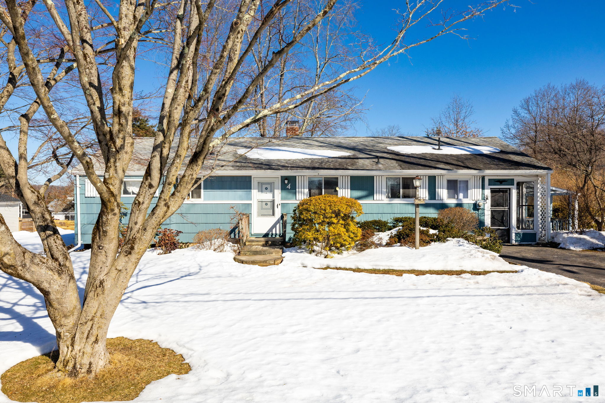 4 Lewis Street Simsbury, CT 06081 - Photo 5 of 30