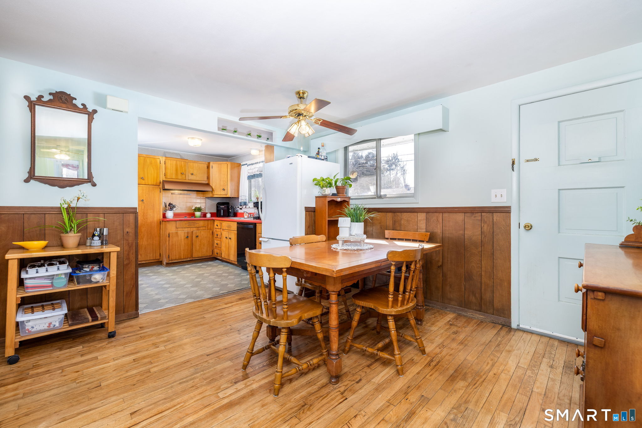 4 Lewis Street Simsbury, CT 06081 - Photo 6 of 30