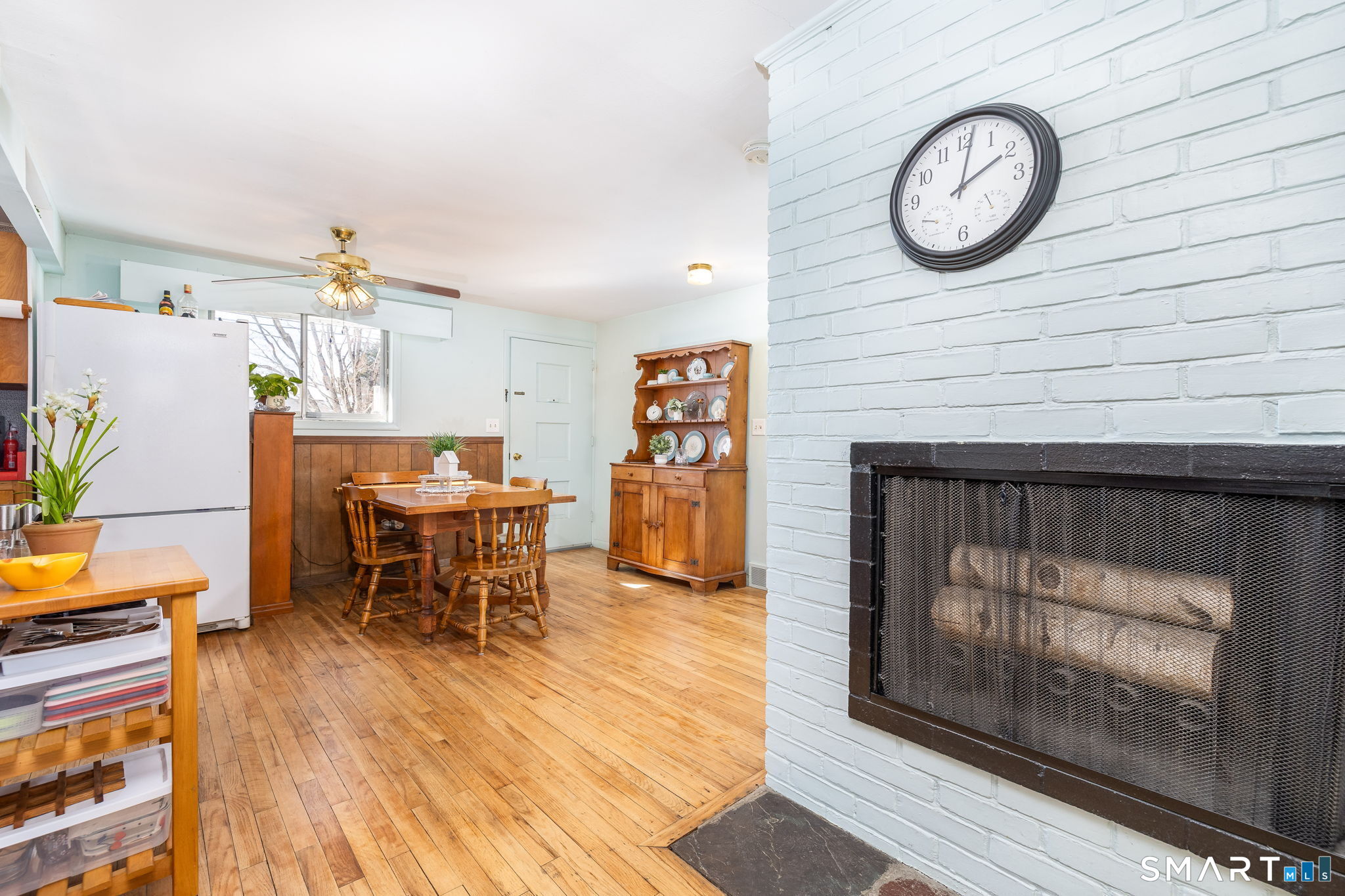 4 Lewis Street Simsbury, CT 06081 - Photo 8 of 30