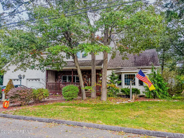 $699,900 | 1972 Glen Oak Drive, Forked River, NJ 08731