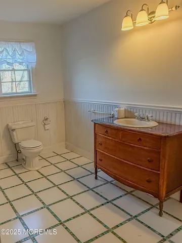 a view of an entryway with staircase