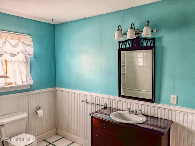 $699,900 | 1972 Glen Oak Drive, Forked River, NJ 08731