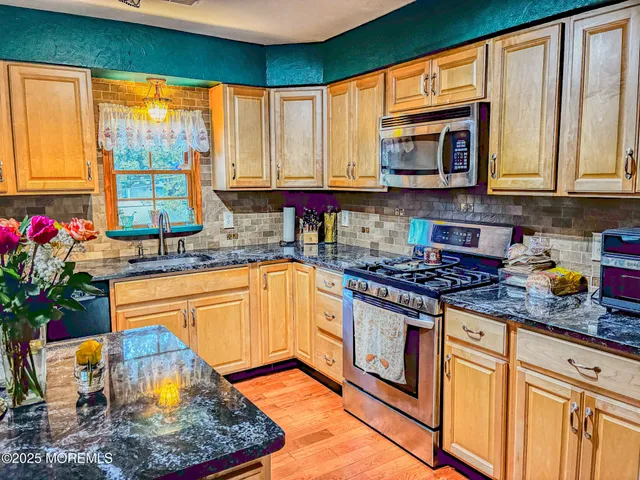 $699,900 | 1972 Glen Oak Drive, Forked River, NJ 08731