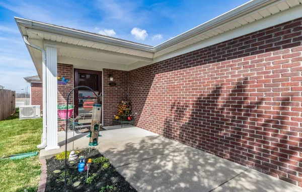 $259,900 | 7420 Megan Brooke Lane, Evansville, IN 47725