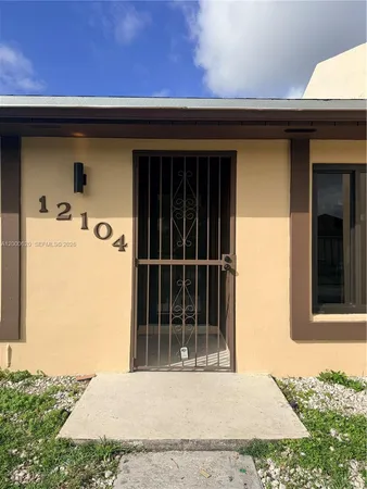 $499,000 | 12104 Southwest 110th St Circle South, Miami, FL 33186
