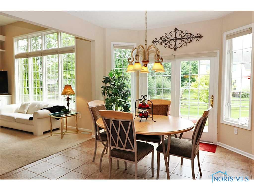 Eat In Kitchen.