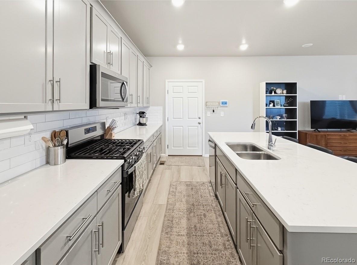 325 Remuda Road Berthoud, CO 80513 - Photo 3 of 27
