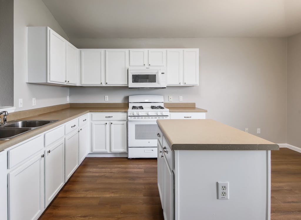 17901 Violet Lane Elgin, TX 78621 - Photo 3 of 10