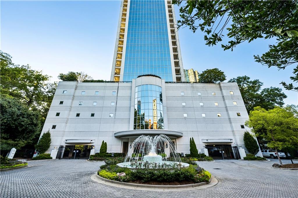 2828 Peachtree Road Northwest, Unit 2502 Atlanta, GA 30305 - Photo 1 of 38