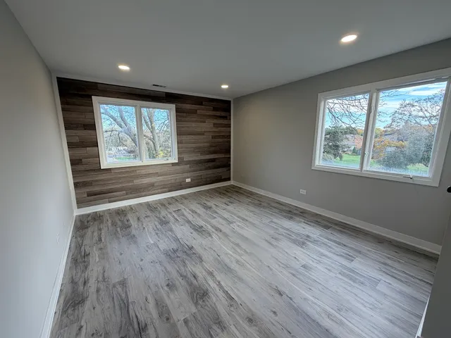 $2,150 | 1460 Stonebridge Circle, Unit G9, Wheaton, IL 60189