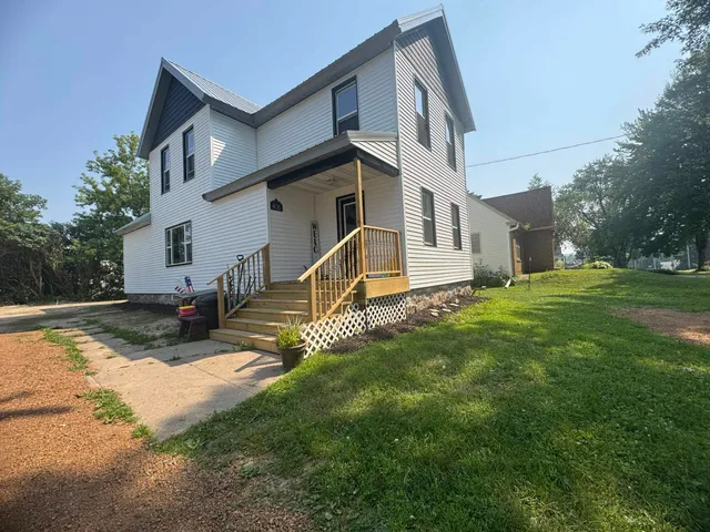 $169,900 | 406 East Front Street, Wittenberg, WI 54499