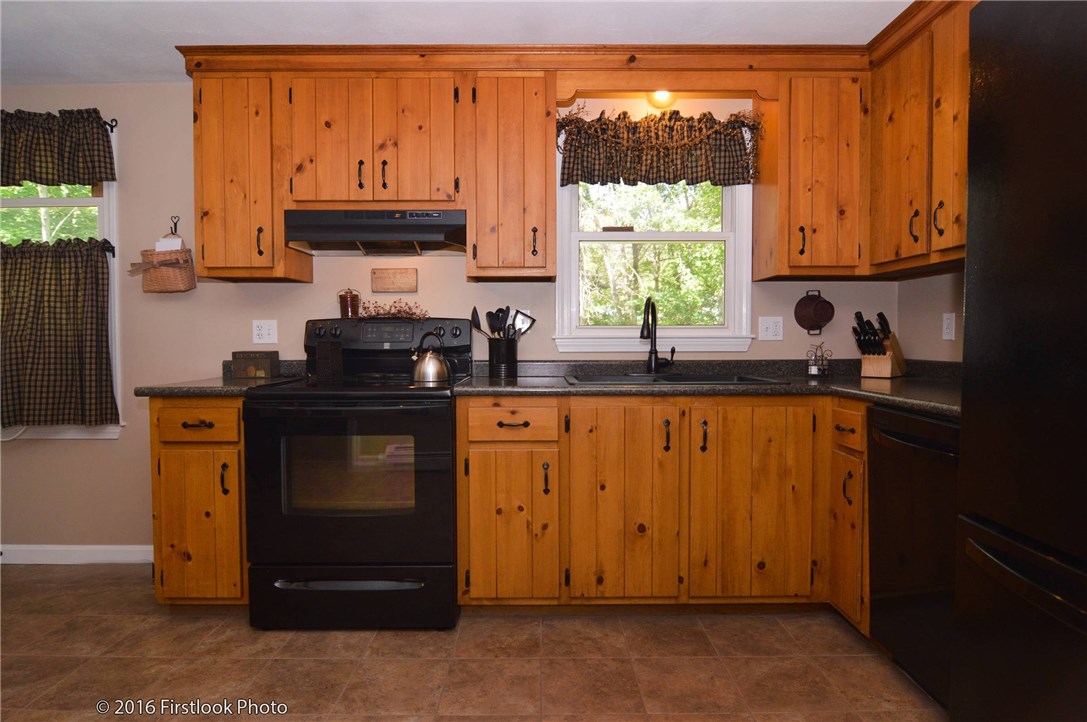 46 Cooper Hill Road Burrillville, RI 02839 - Photo 11 of 25