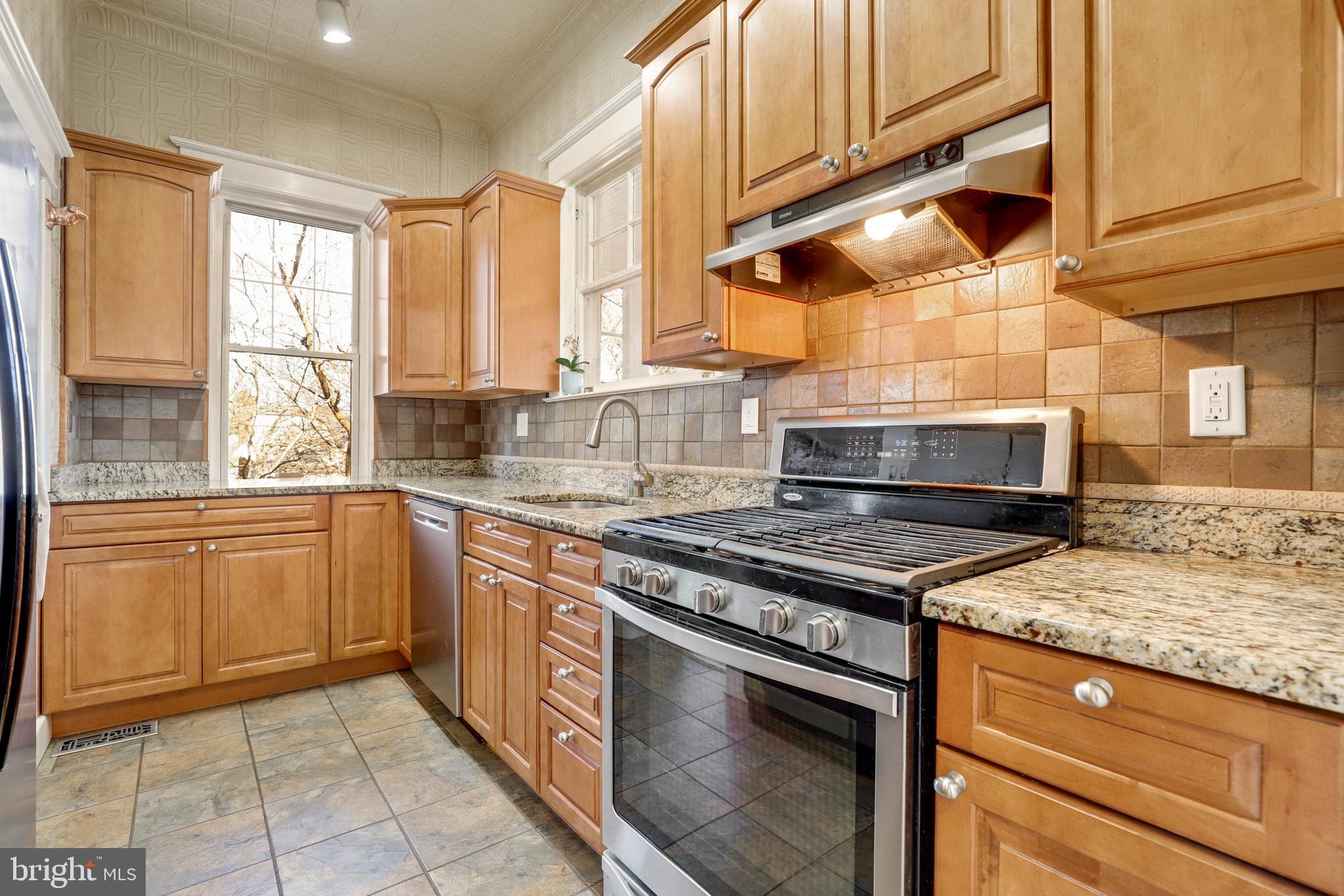 3102 Beverly Road Baltimore, MD 21214 - Photo 5 of 46 Gallery Image 5