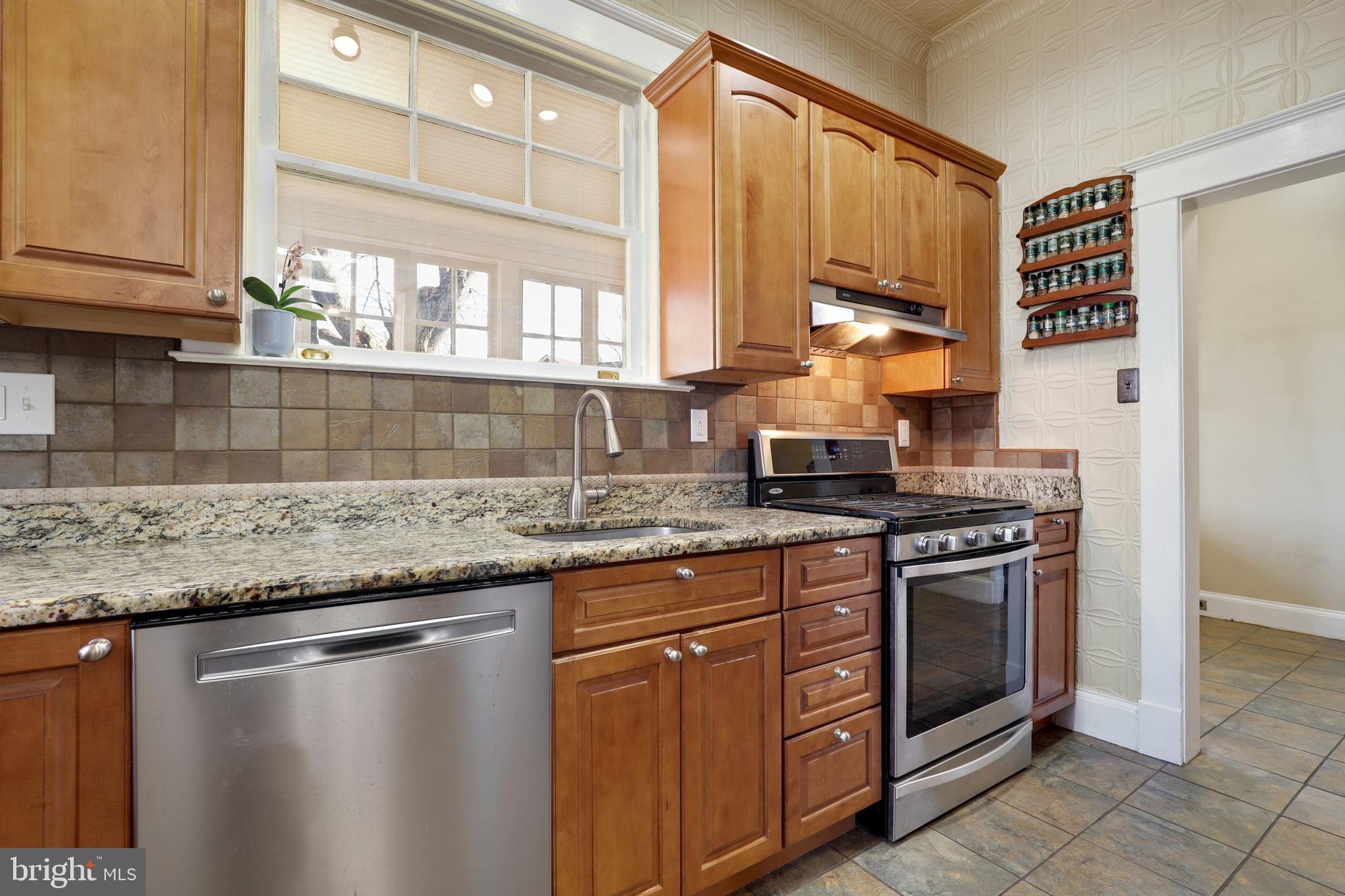 3102 Beverly Road Baltimore, MD 21214 - Photo 6 of 46 Gallery Image 6