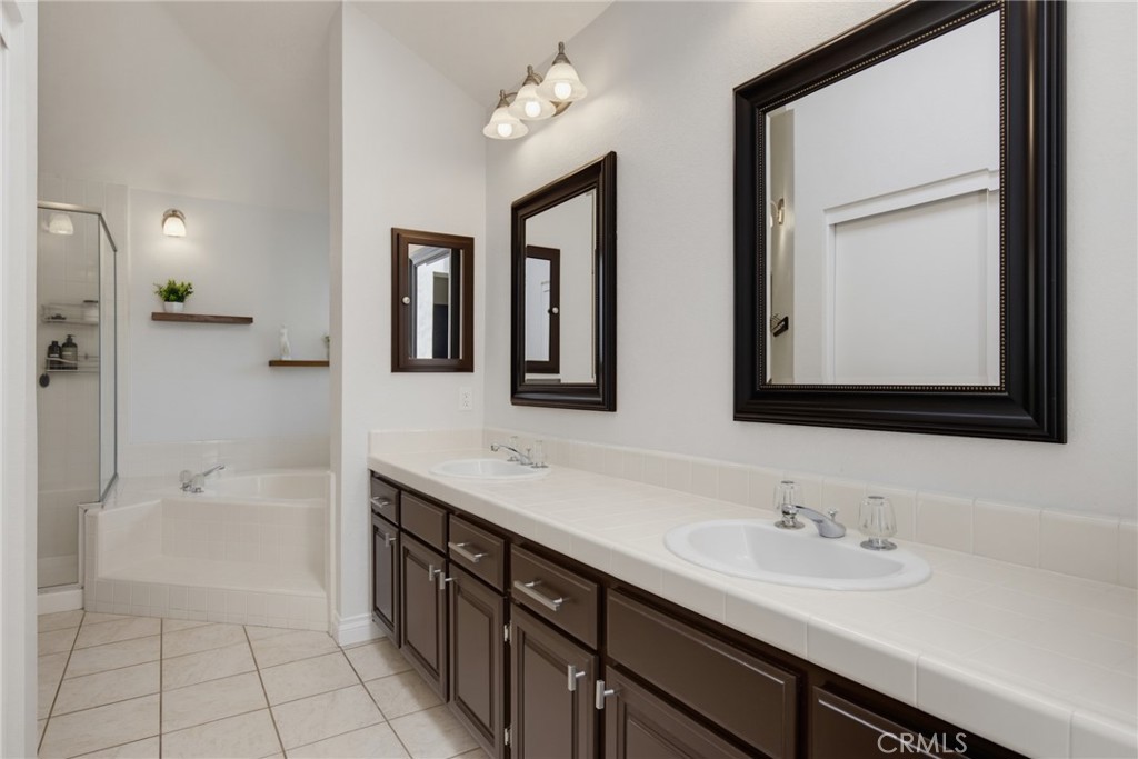 13620 Chesterfield Drive Moorpark, CA 93021 - Photo 18 of 28