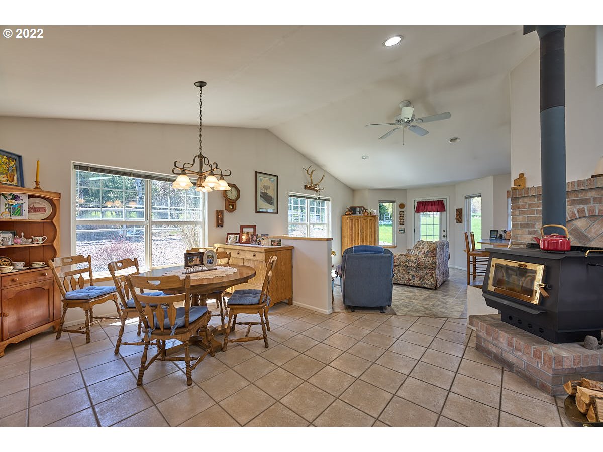 64978 Aspen Grove Road Enterprise, OR 97828 - Photo 5 of 25 Gallery Image 5