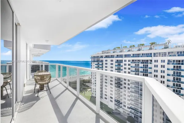$4,200 | 2401 Collins Avenue, Unit 1906, Miami Beach, FL 33140