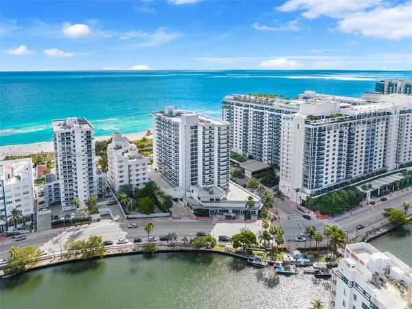 $4,200 | 2401 Collins Avenue, Unit 1906, Miami Beach, FL 33140